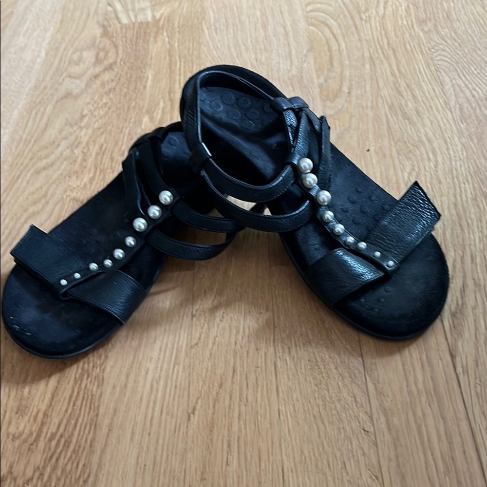 Vionic Black Sandals with pearl studded Straps